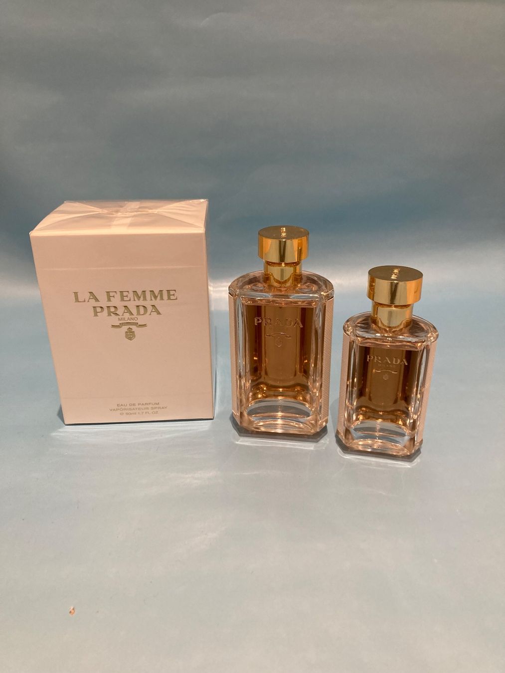 Prada Parfum & Eau de Toilette: Prada profumo LA FEMME three pieces – Neu und originalverpackt aus Paradiso von Kayakara 1