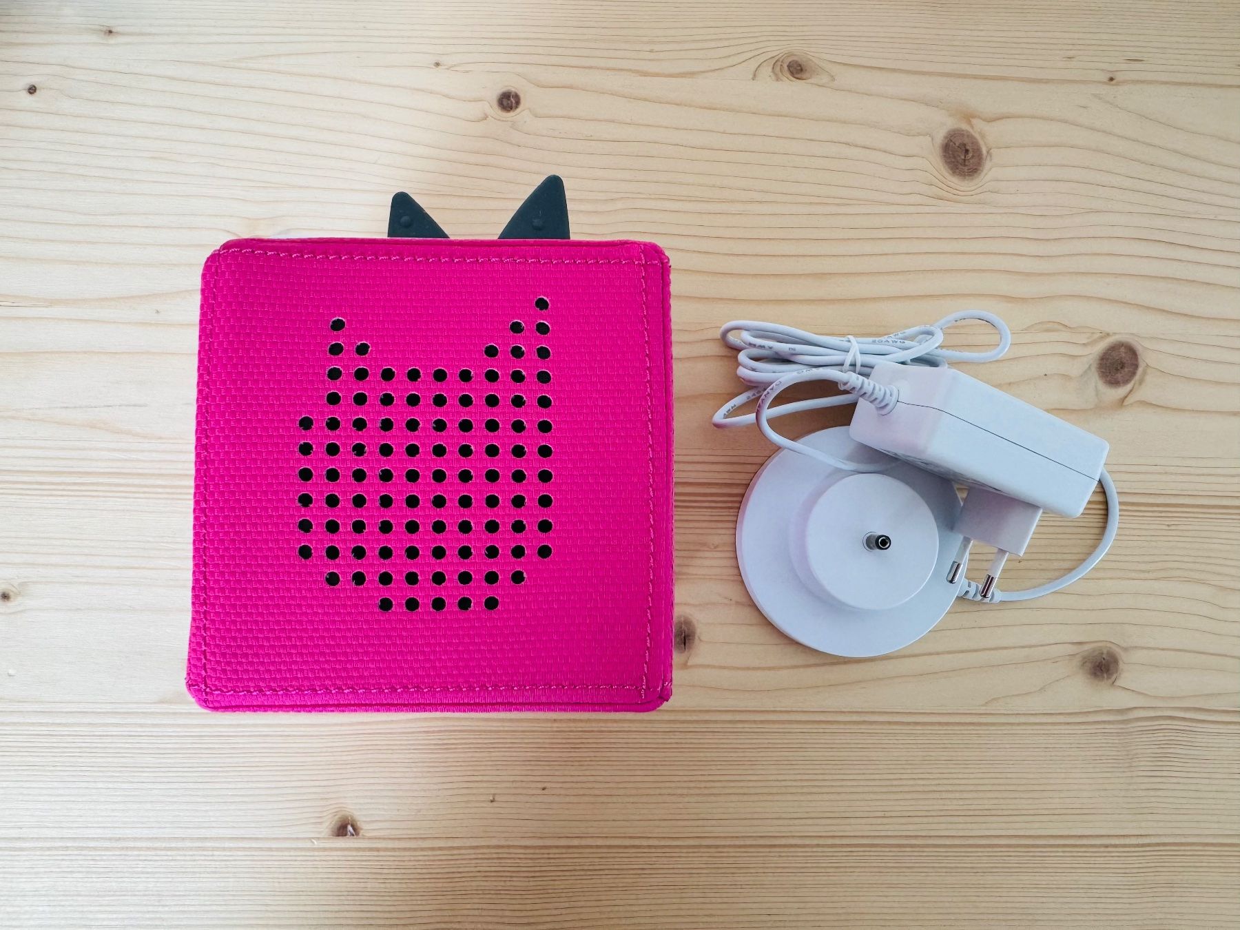 Toniebox (1) Pink mit Ladestation – Akku defekt (Defekt) in Zürich für ...