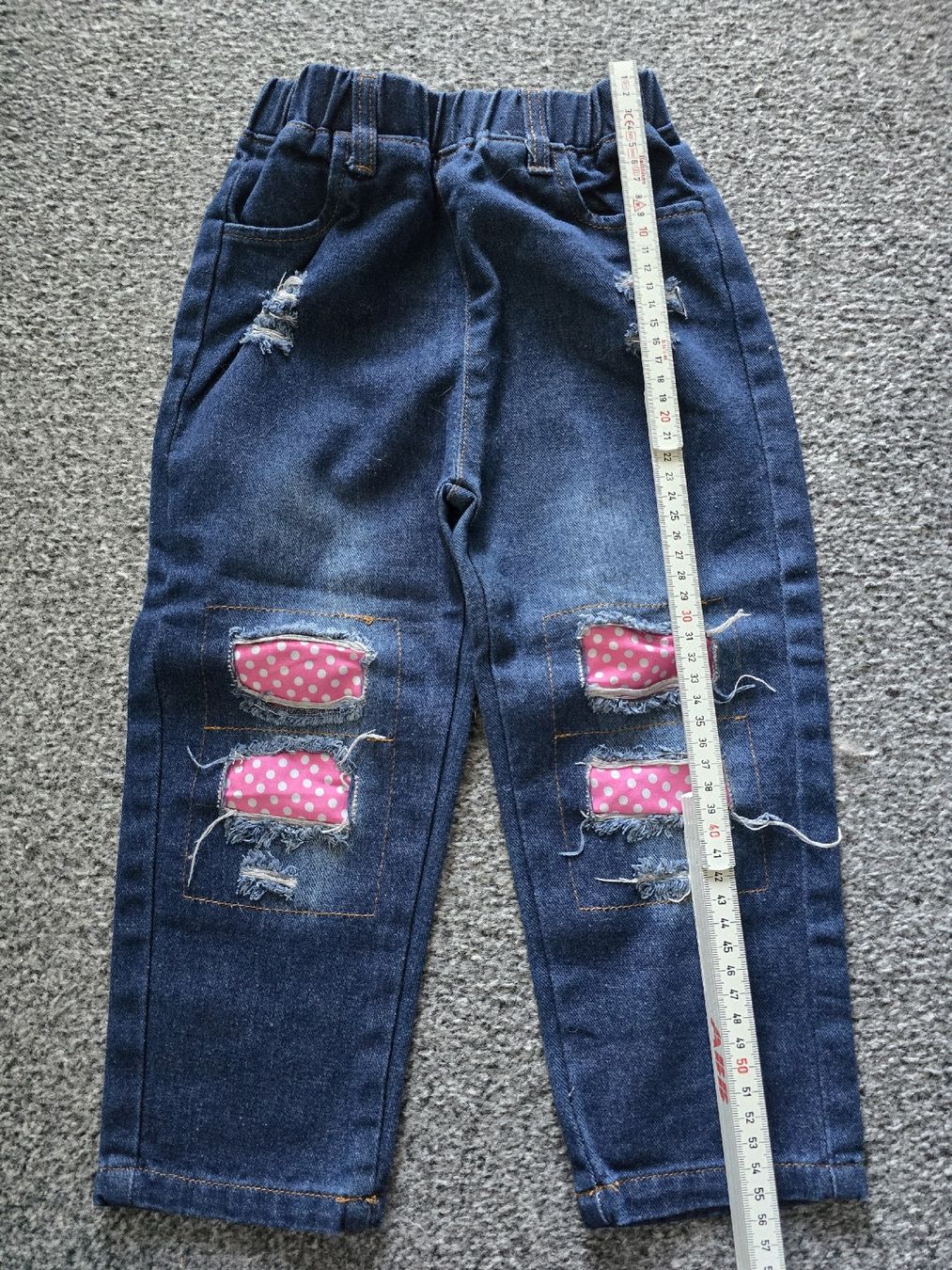 Pantaloni: Jeans im Destroyed Look, Grösse c.a  104-110  – Usato da Unterentfelden venduto da Panda-87 1