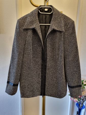 Damenjacke schwarz weiss meliert Grösse 46 gut erhalten