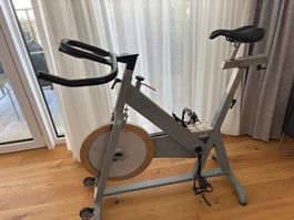 Indoor Cycle Bike – extrem robust und voll funktionsfähig