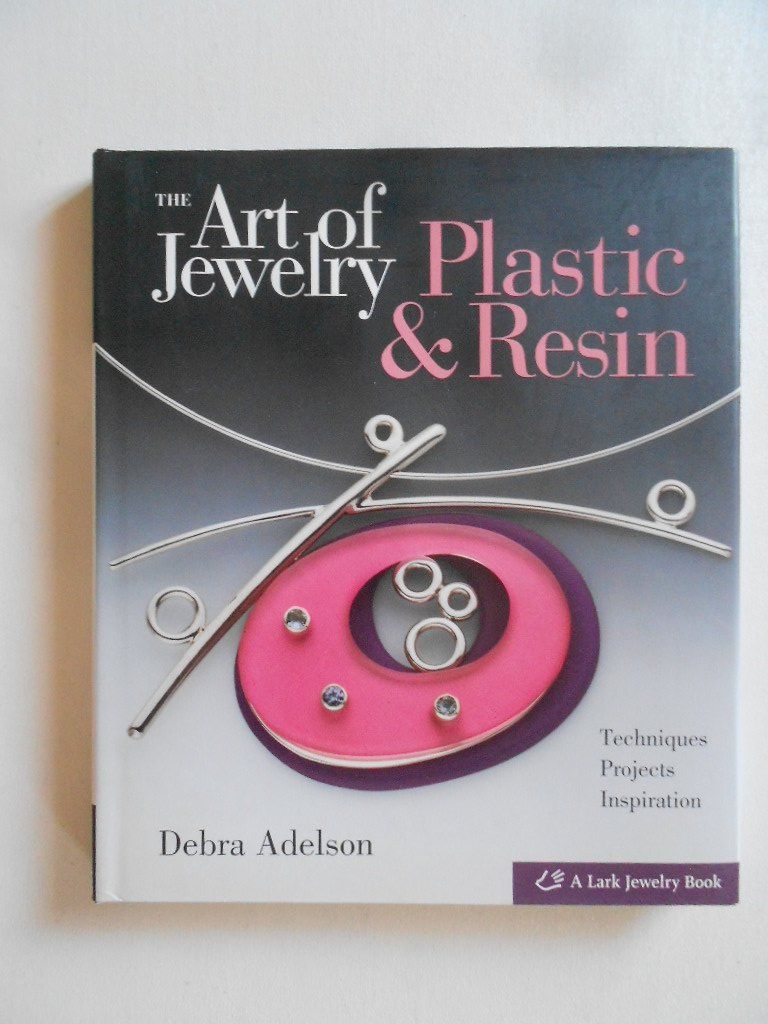 THE ART OF JEWELRY  /  PLASTIC & RESIN