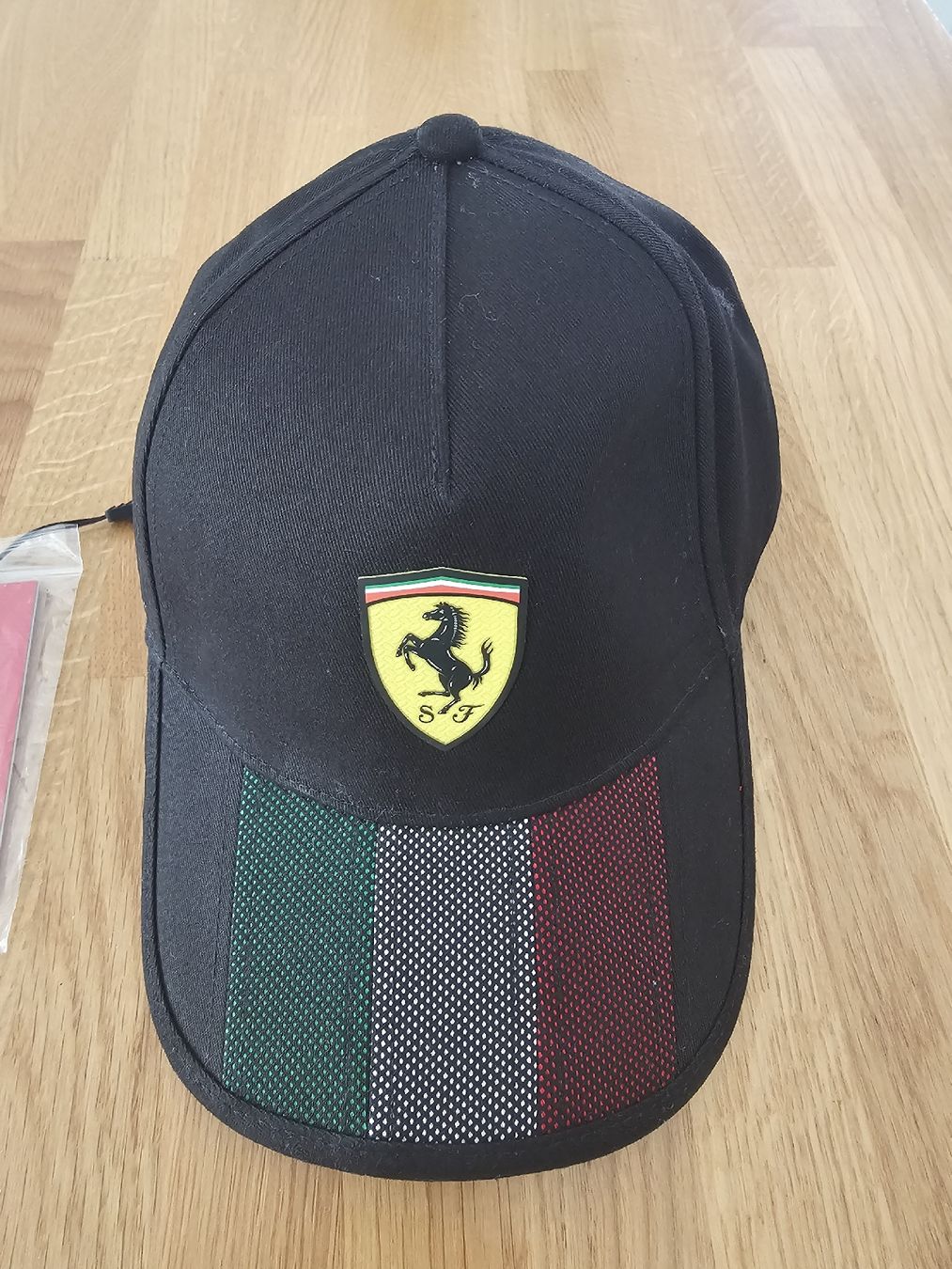 Hüte, Mützen & Caps: Cappello Ferrari – Neu und originalverpackt aus Cadempino von Ciciuz