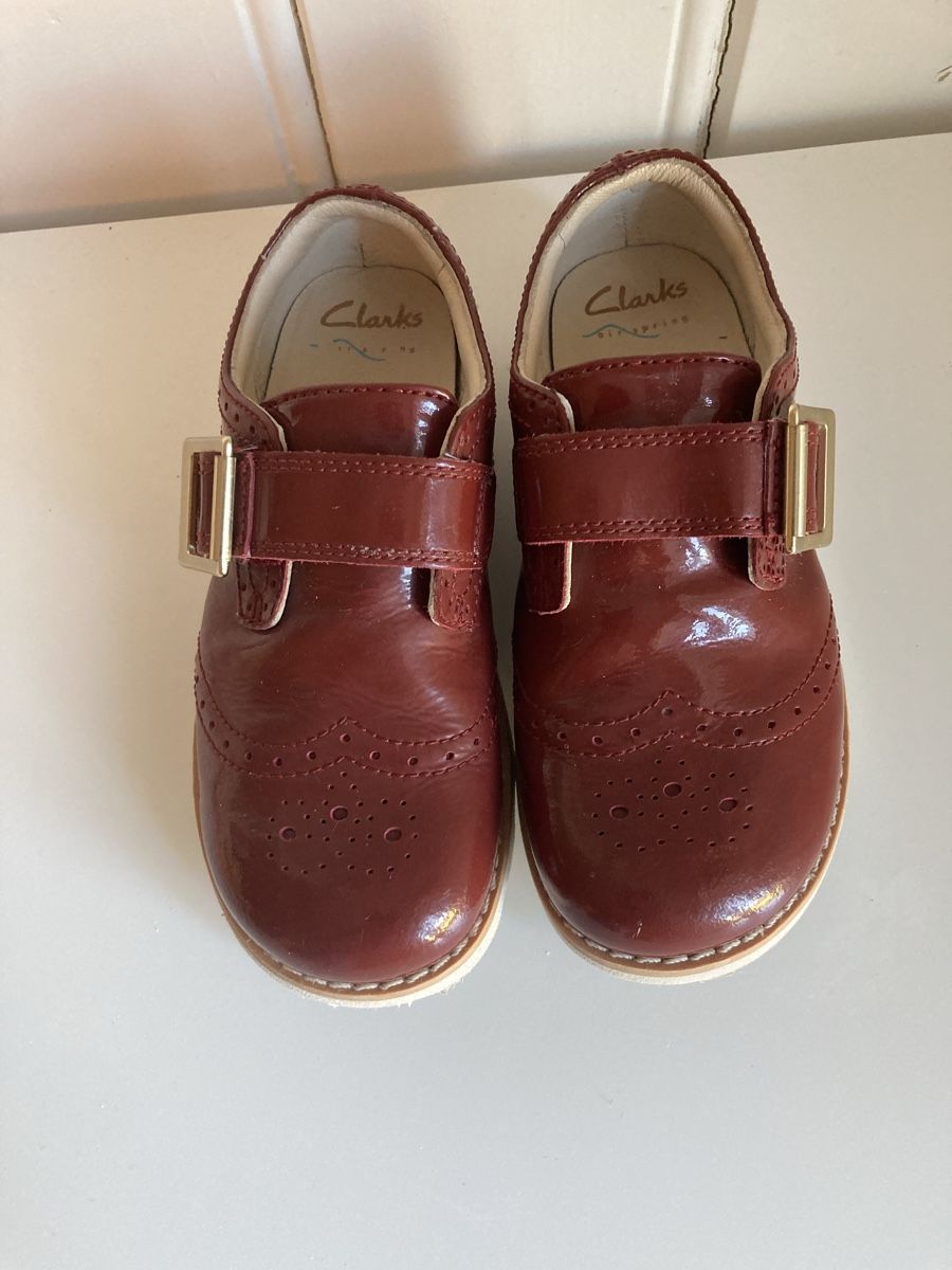 Clarks Scarpe per ragazze: Clarks Mädchenschuhe – Größe 27.5 – Usato da Zäziwil venduto da kbr_jd95 1