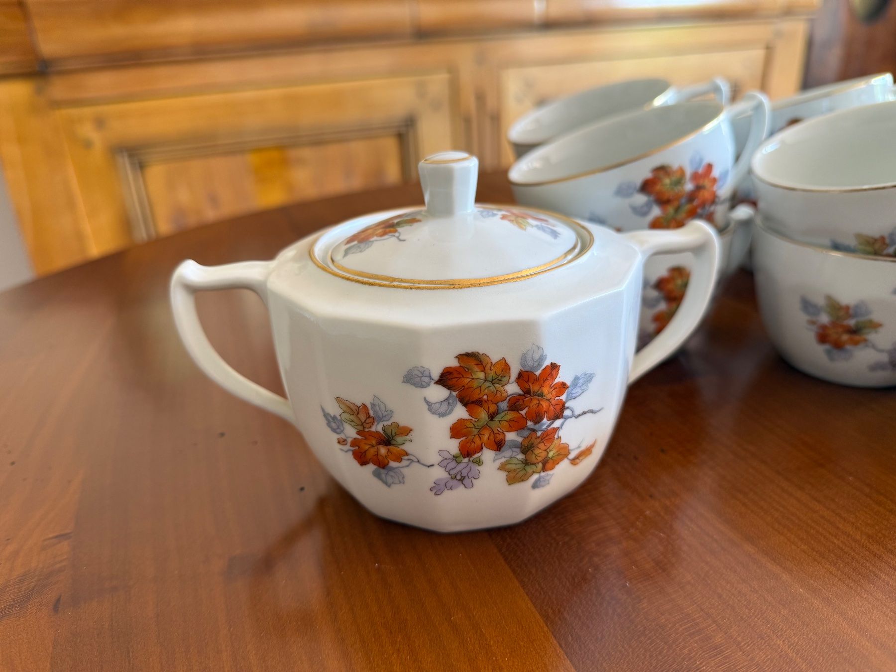 Set di piatti: Kaffeeservice mit Herbstdekor, 35-teilig – Usato da Itingen venduto da uhu777 2