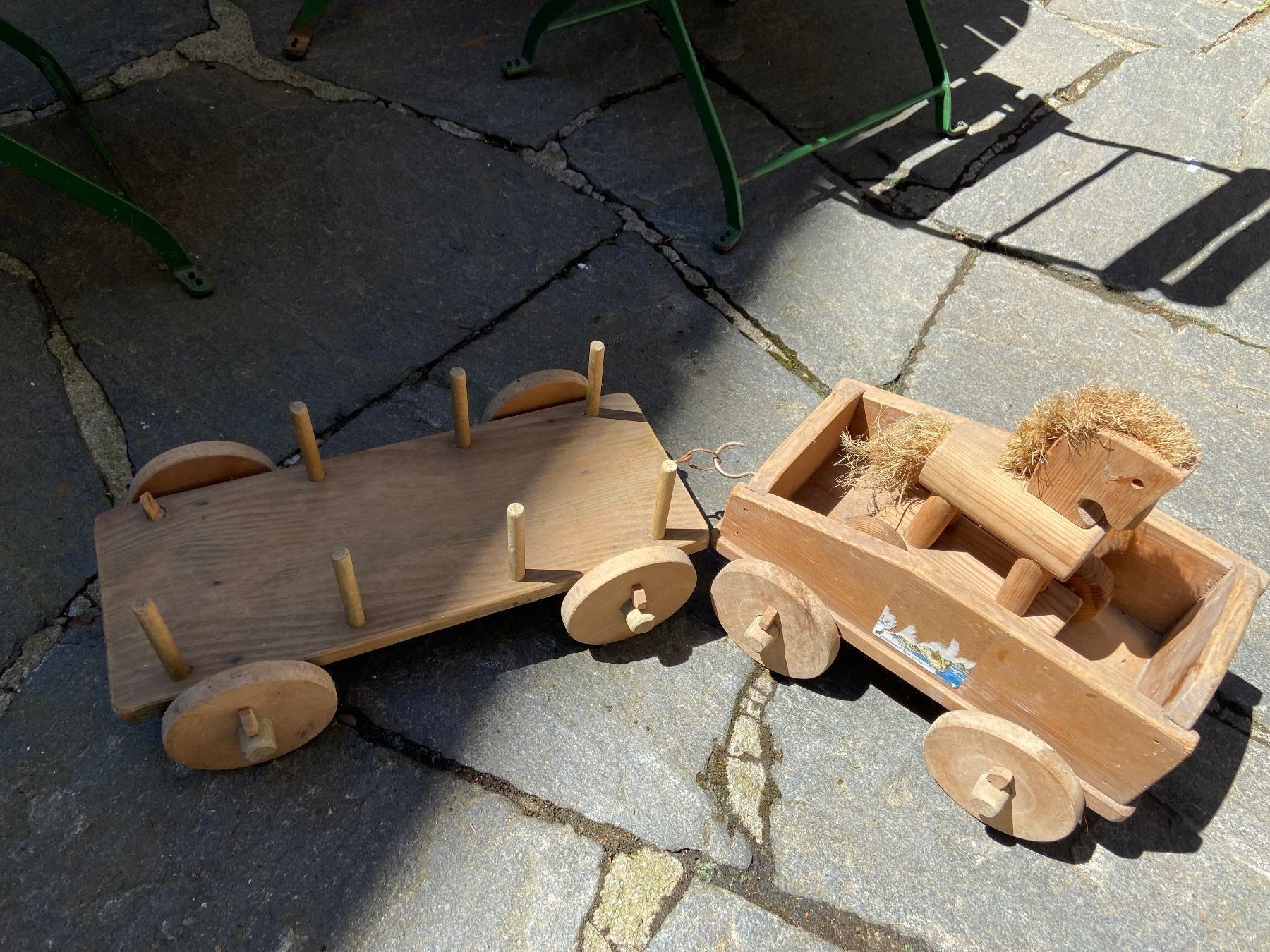 Spielzeuge: Auto aus Holz – Gebraucht aus Zofingen von celebridade