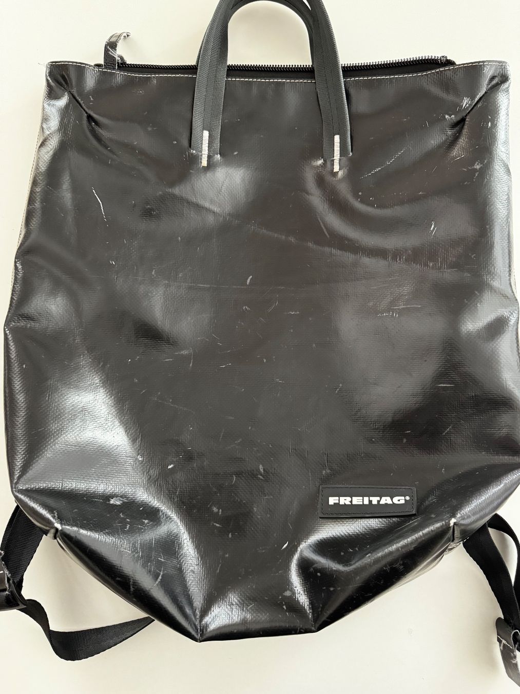 Freitag Zaini: Freitag F201 Pete - Black – Usato da Zürich venduto da z4rch