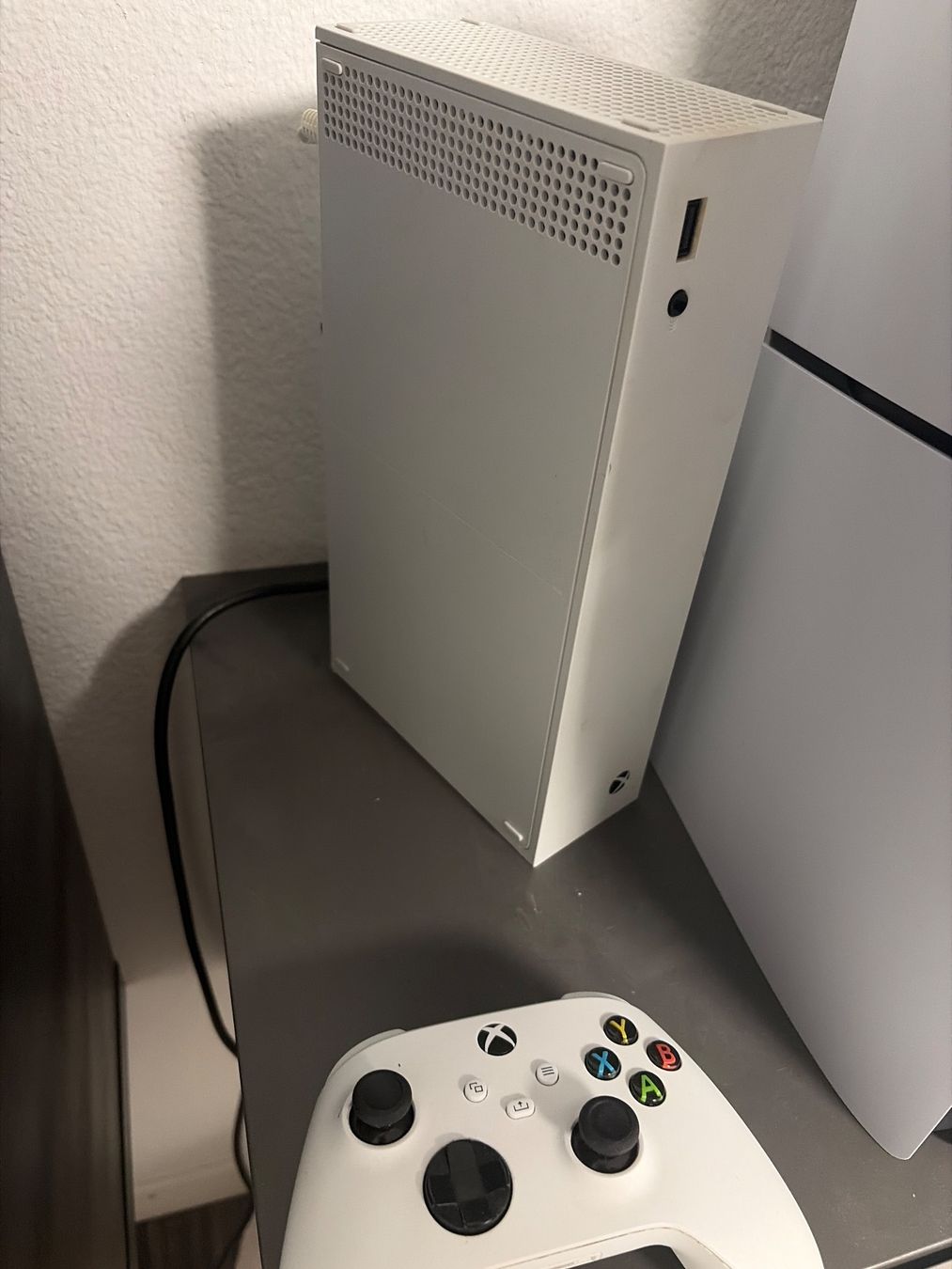 Microsoft Consoles: Xbox Series s 512gb + Original Controller – D'occasion à Sargans par metalhead07 3