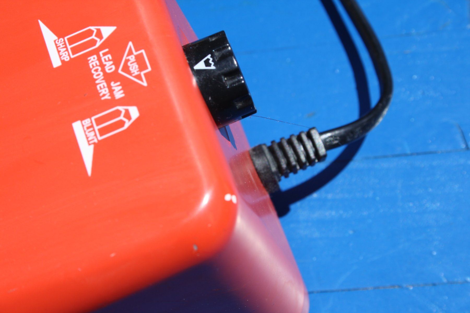Caran D'Ache Temperini: Caran d'Ache Spitzmaschine elektrisch – Usato da Wauwil venduto da Pneuedy 5