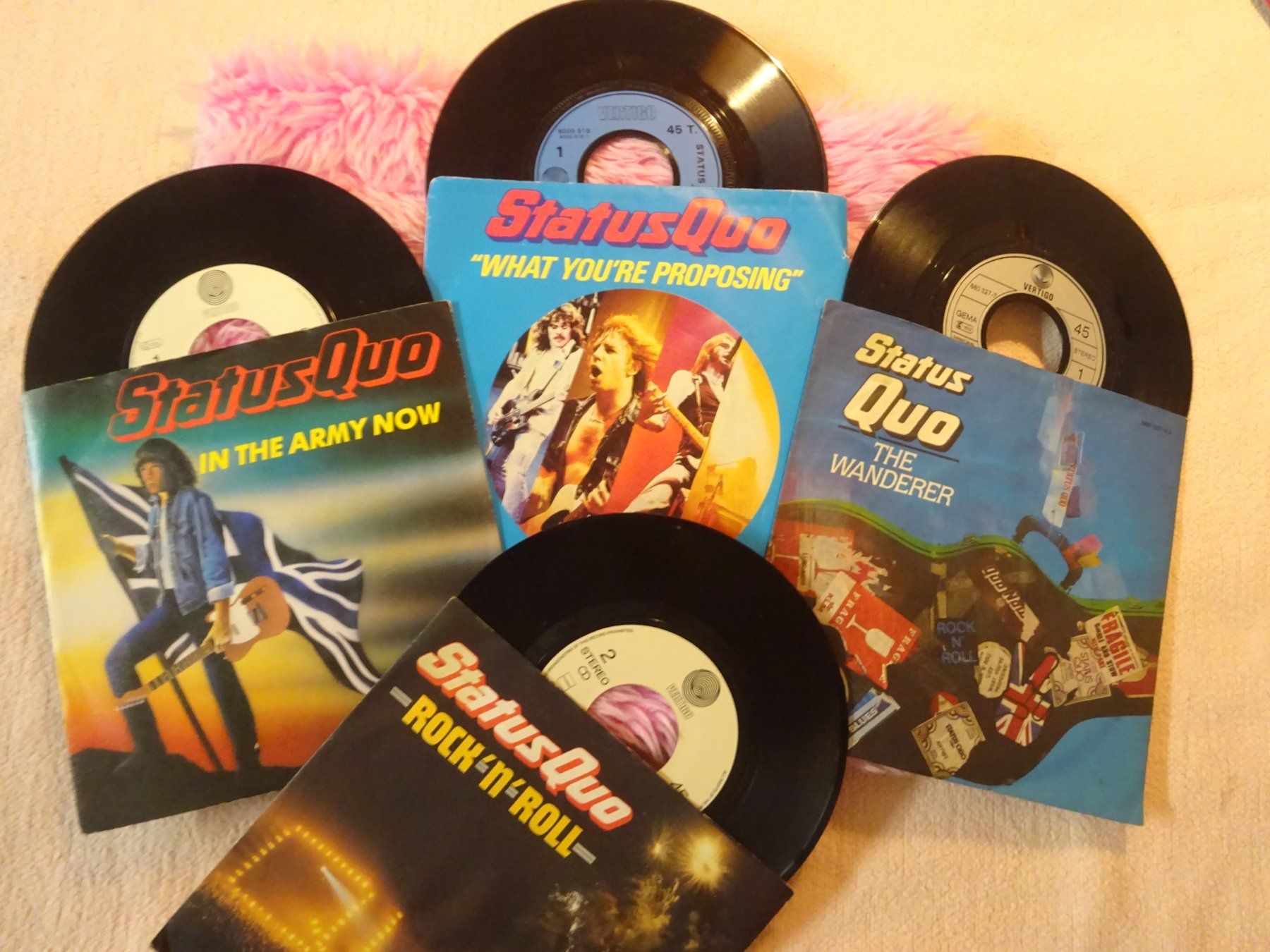 Rock-Ola Jukebox: STATUS QUO ** 4 TOP SINGLES – Usato da Luzern venduto da xrayspex99