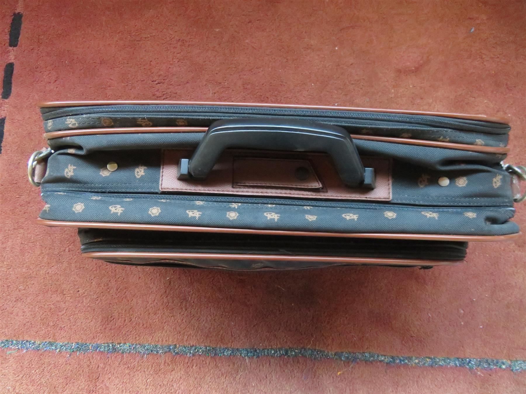 Taschen für Damen: Handtasche REISETASCHE Romano Firenze – Gebraucht aus Niederbipp von Onyx32 2