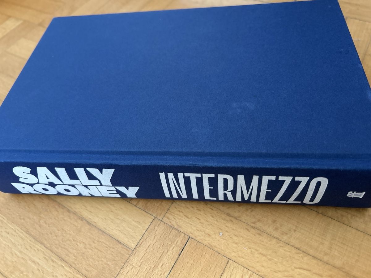 Bücher: Book Intermezzo (Sally Rooney) – Gebraucht aus Genève von hei_c2ty
