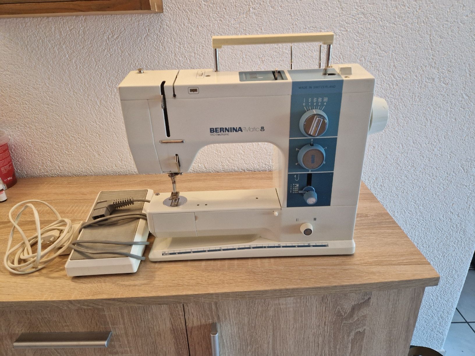 Bernina Macchine da cucire: Nähmaschine – Difettoso da Ipsach venduto da Sabinet