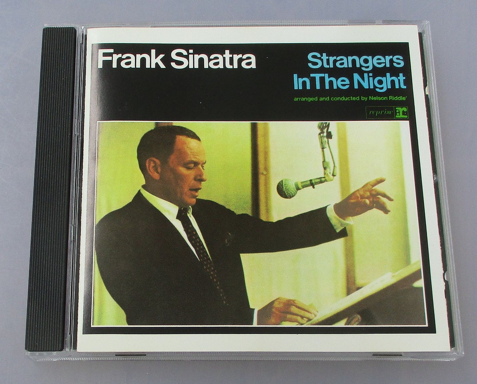 CDs: FRANK SINATRA - Strangers In The Night – Gebraucht aus Wattwil von Muriel11
