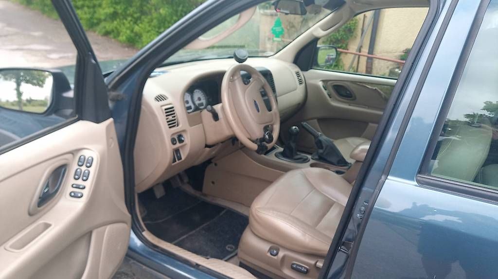 Ford Automobili: 4x4 a vendre expertise – Usato da Le Locle venduto da riv_7bbh 2