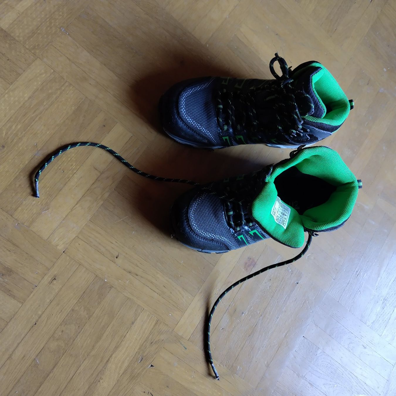 Scarpe da uomo: Wanderschuhe Kinder Crivit schwarz grün 33 – Usato da Oberdorf NW venduto da niederj 5