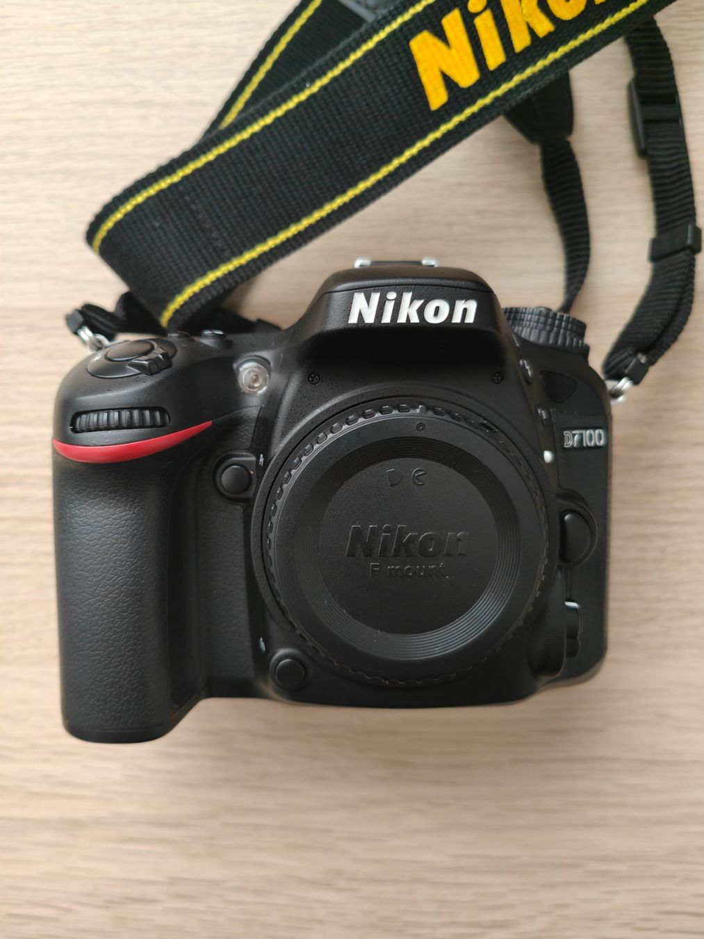 Nikon Kamera: Nikon D7100 APS-C Spiegelreflex-Kamera ab 1 CHF! – Gebraucht aus Schmitten FR von _schaka