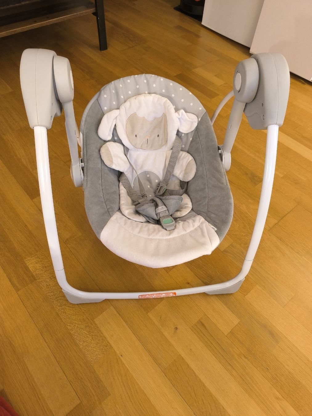 Sdraiette & Sdraiette a dondolo: Babyschaukel Ingenuity Kuschellamm – Usato da Malans GR venduto da mat_ksj9