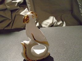 Papagei weiss/goldfarbig, Sockel runder Ausschnitt