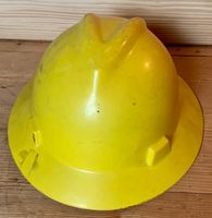 Elektrikerhelm aus Festung der CH Armee