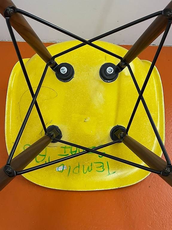 Stühle: Eames side chair - Brilliant Yellow – Gebraucht aus hermrigen von Hasihasi2 2