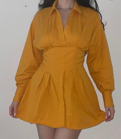 Vestito  Bershka, stile unico per la tua primavera!