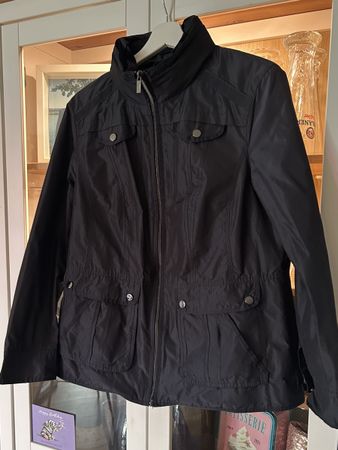 Damen Regenjacke Gr.M mit versteckter Kapuze