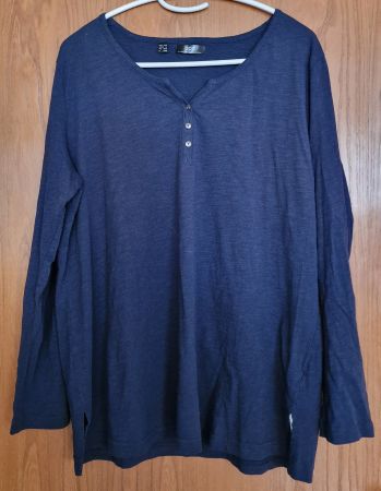 Bequemes Langarmshirt von bpc, Grösse 48/50, Dunkelblau