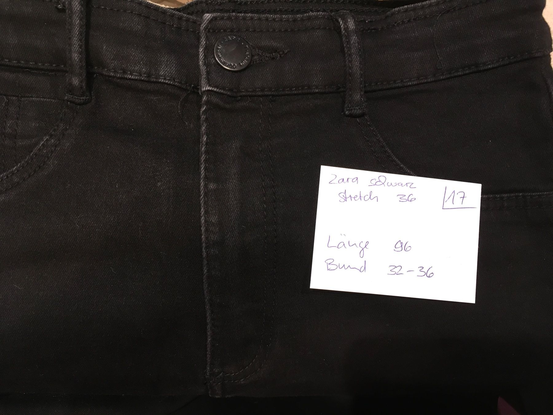 Zara Jeans: Zara Jeans schwarz  Gr 36 stretch – Neu (gemäss Beschreibung) aus Goldau von Rjn 1
