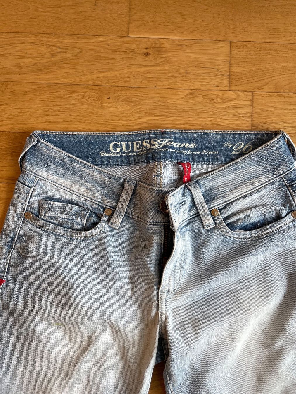 Guess Jeans: Guess jeans 26 size – Usato da Zug venduto da dim_np7l 7