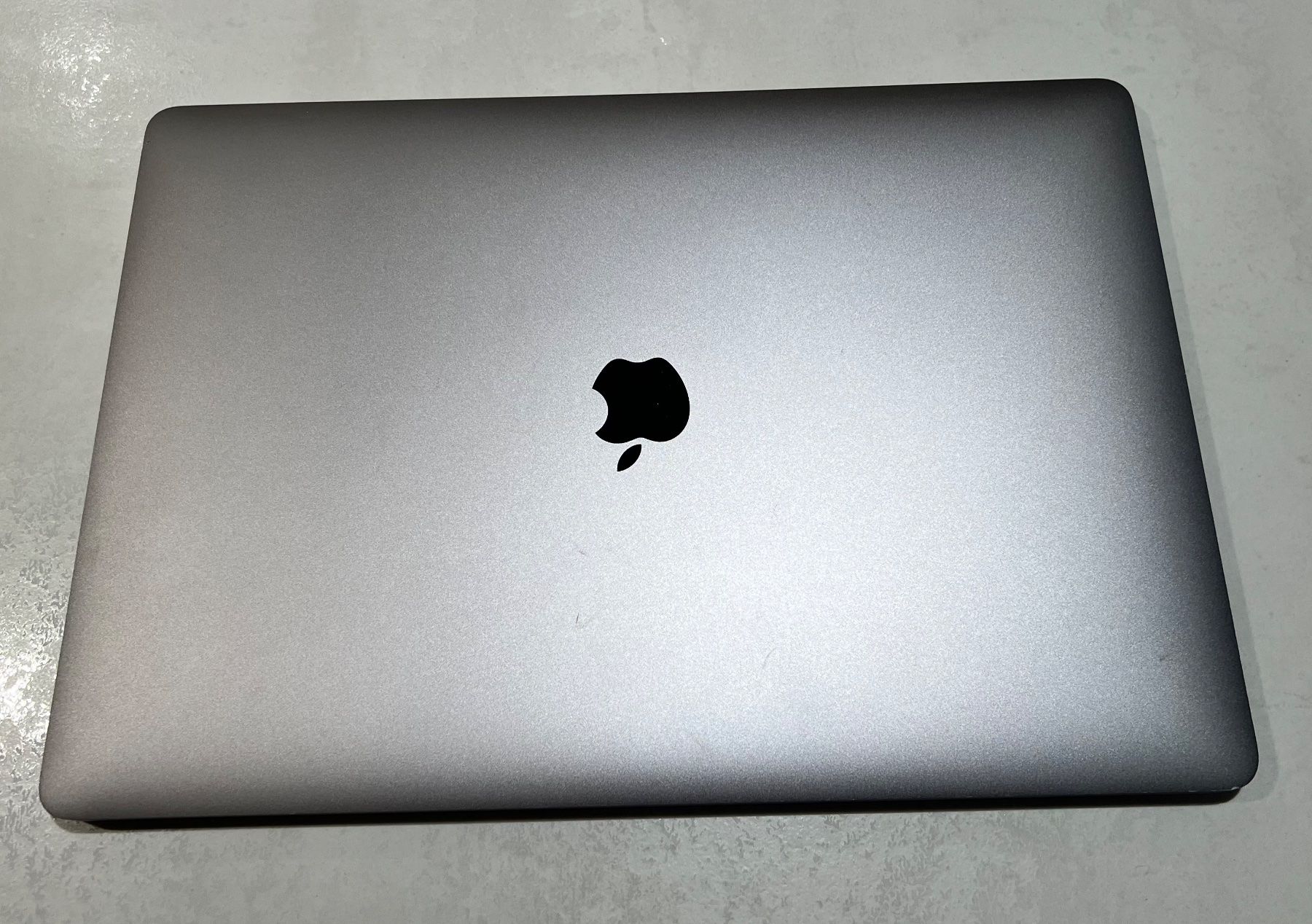 Apple Notebooks: Apple MacBook Pro 2016 15-inch 2.9 GHz Quad-Core i7 - 2TB – Gebraucht aus Uster von  1