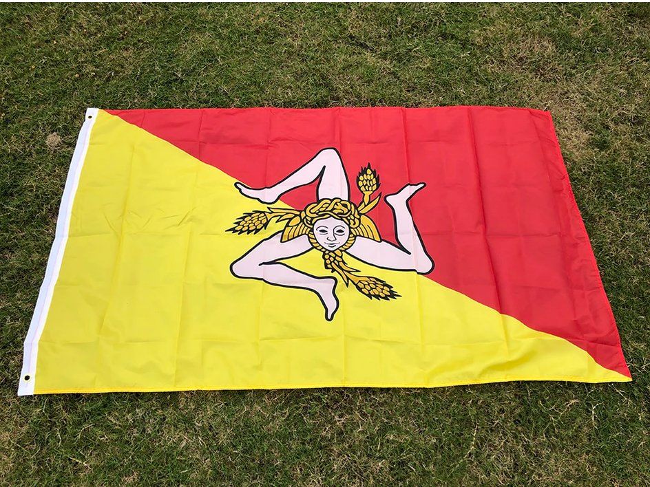 Bandiere: 3x Flagge von Sizilien - Drapeau de la sicile – Nuovo e nell'imballaggio originale da Bussigny venduto da NATURALO
