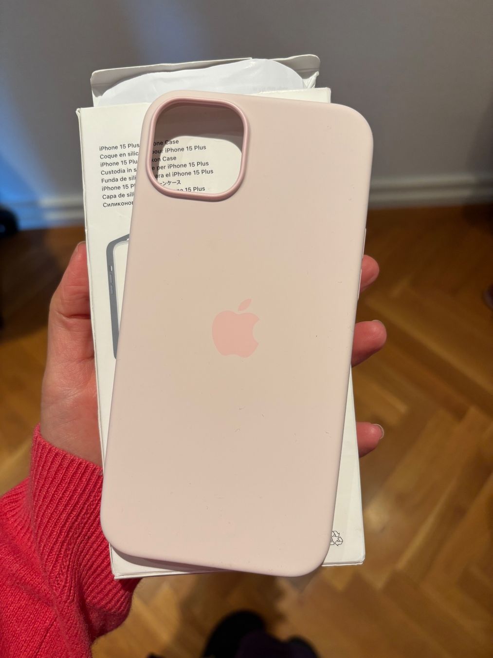 Apple Cover & Protezioni schermo: Cover IPhone 15 Plus Apple – Usato da Zürich venduto da Ksenia_RBR 1