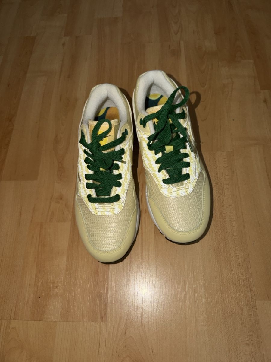 Nike Scarpe da donna: Chaussures de nike pointure 36 – Nuovo (secondo la descrizione) da Lausanne venduto da sah_5wsx
