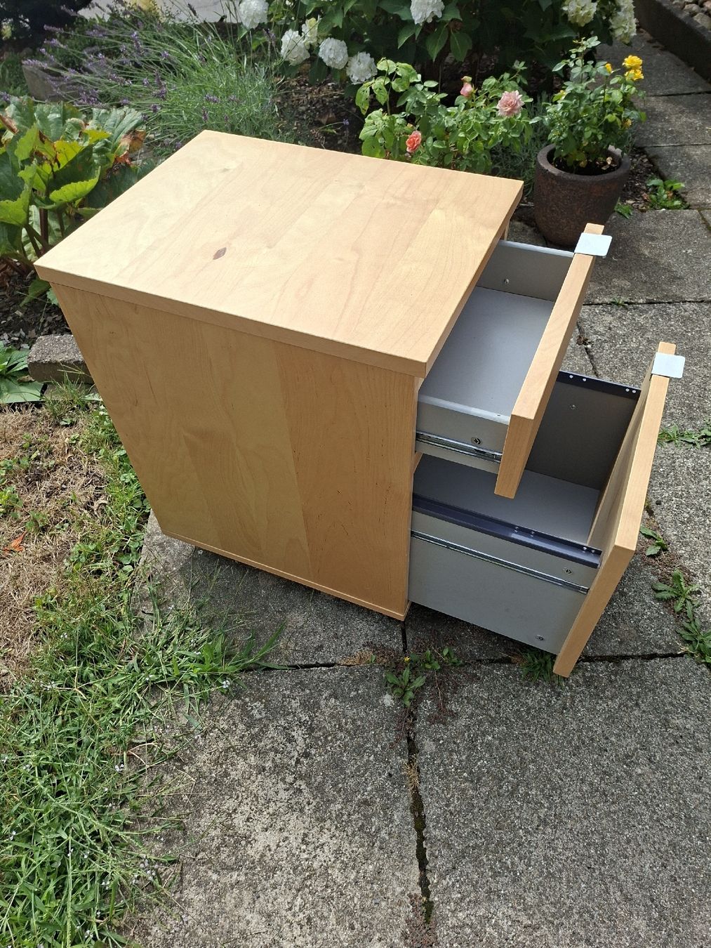 Cassettiere: Rollcontainer IKEA furniert, 2 Schubladen, gebraucht – Usato da Hermetschwil- Staffeln venduto da Milou07 2