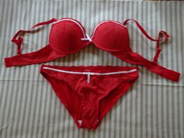 Hübsches BH-String Set rot-weiss Polka dot Gr. S/75B - 2602