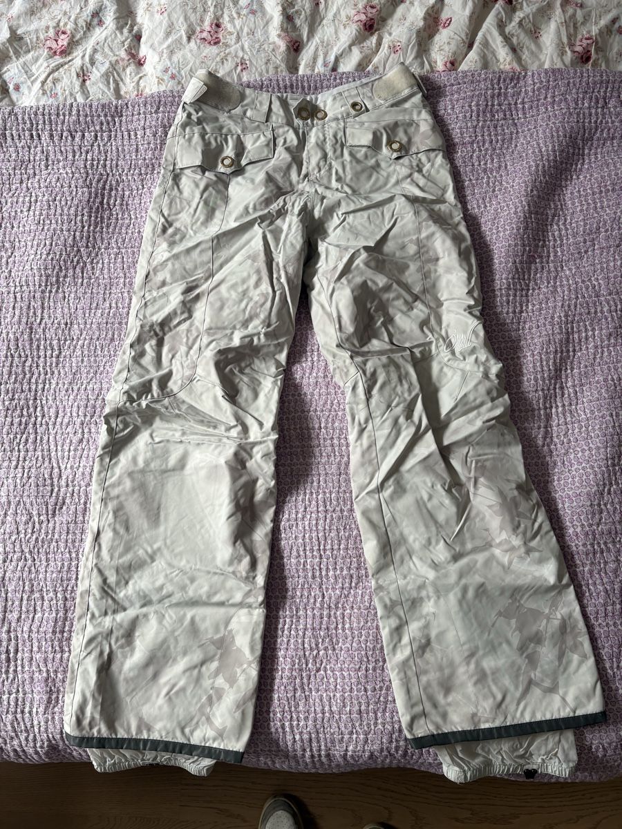 Pantaloni: Snowboard Hose – Usato da Zürich venduto da Ahranna 1