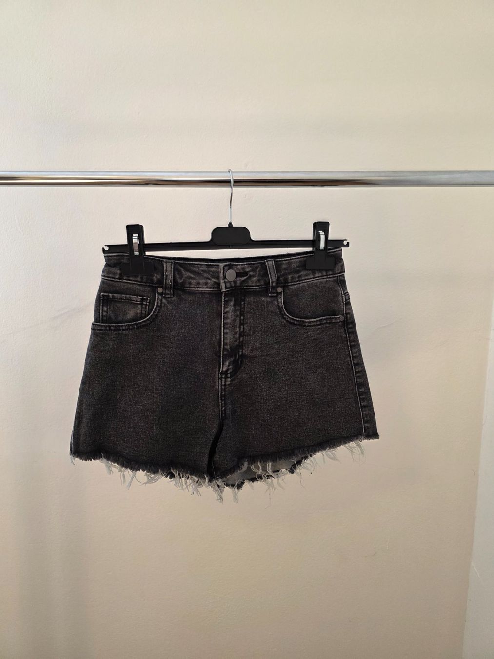 Tezenis Jeans: Verwaschene Jeans-Shorts Tezenis – Neu (gemäss Beschreibung) aus Rothenfluh von sel_j856