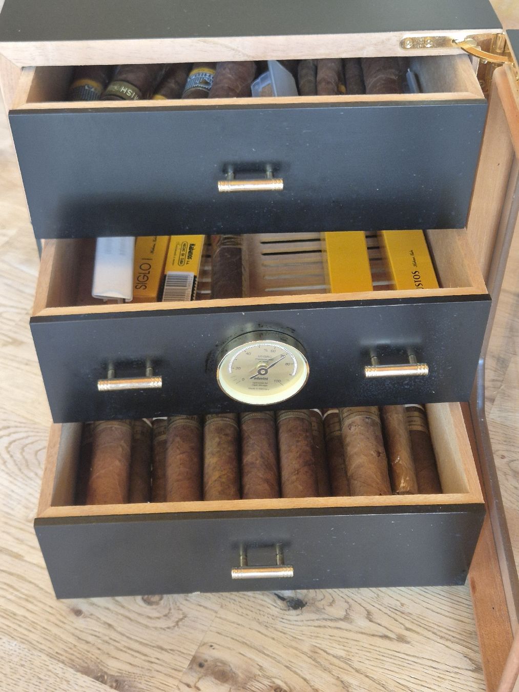 Adorini Humidore: Humidor – Gebraucht aus Emmenbrücke von bachme2008 5
