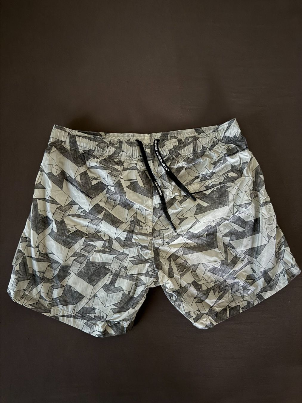 Off-White Pantaloni: Off-White Virgil Abloh Badehose – Nuovo (secondo la descrizione) da Frick venduto da HarleyQuinnIsLove