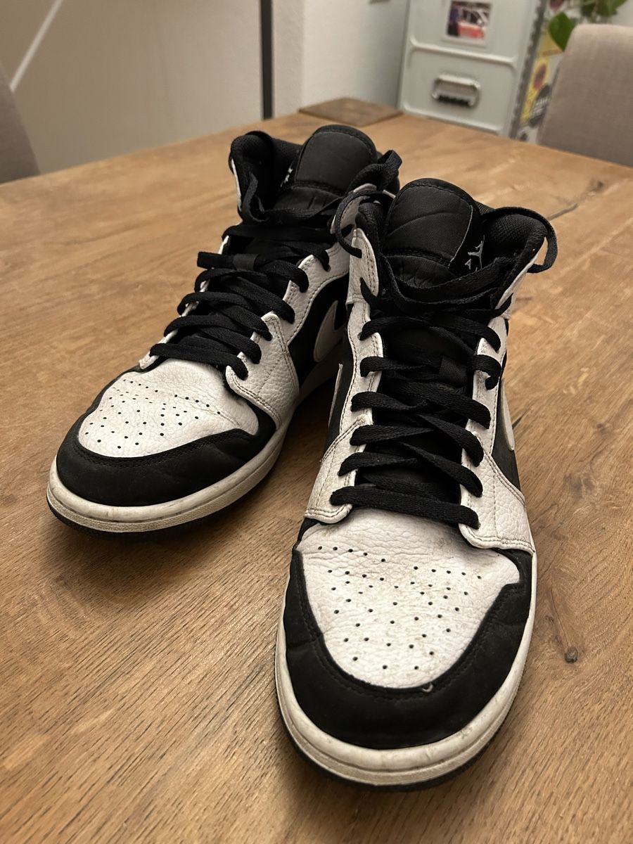 Jordan Herrenschuhe: Jordan 1 Mid - White Black – Gebraucht aus Bern von O3LII