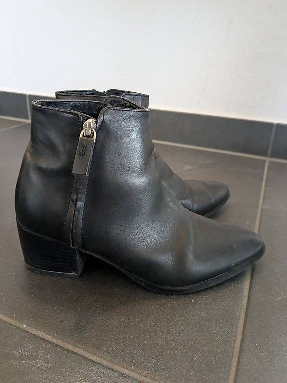 Scarpe da donna: Stiefeletten 38 – Usato da Stäfa venduto da FloStauf