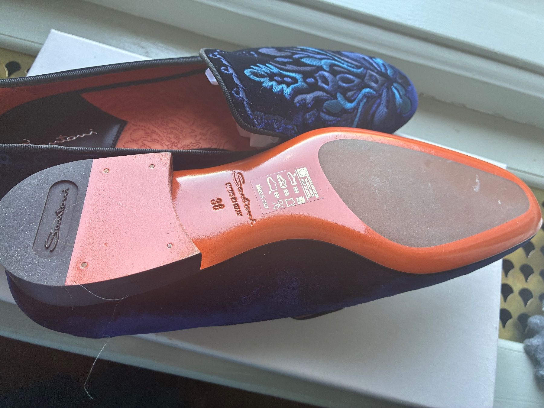 Santoni Scarpe da donna: Santoni Samtslipper mit Stickerei – Nuovo e nell'imballaggio originale da Zürich venduto da DrODrMo 2