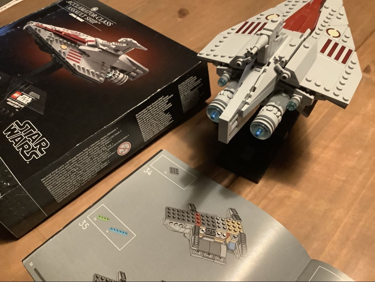 Lego Kit di costruzioni: LEGO Star Wars Acclamator-Class Assault Ship – Usato da Bern venduto da brotherhoodofjustice 1