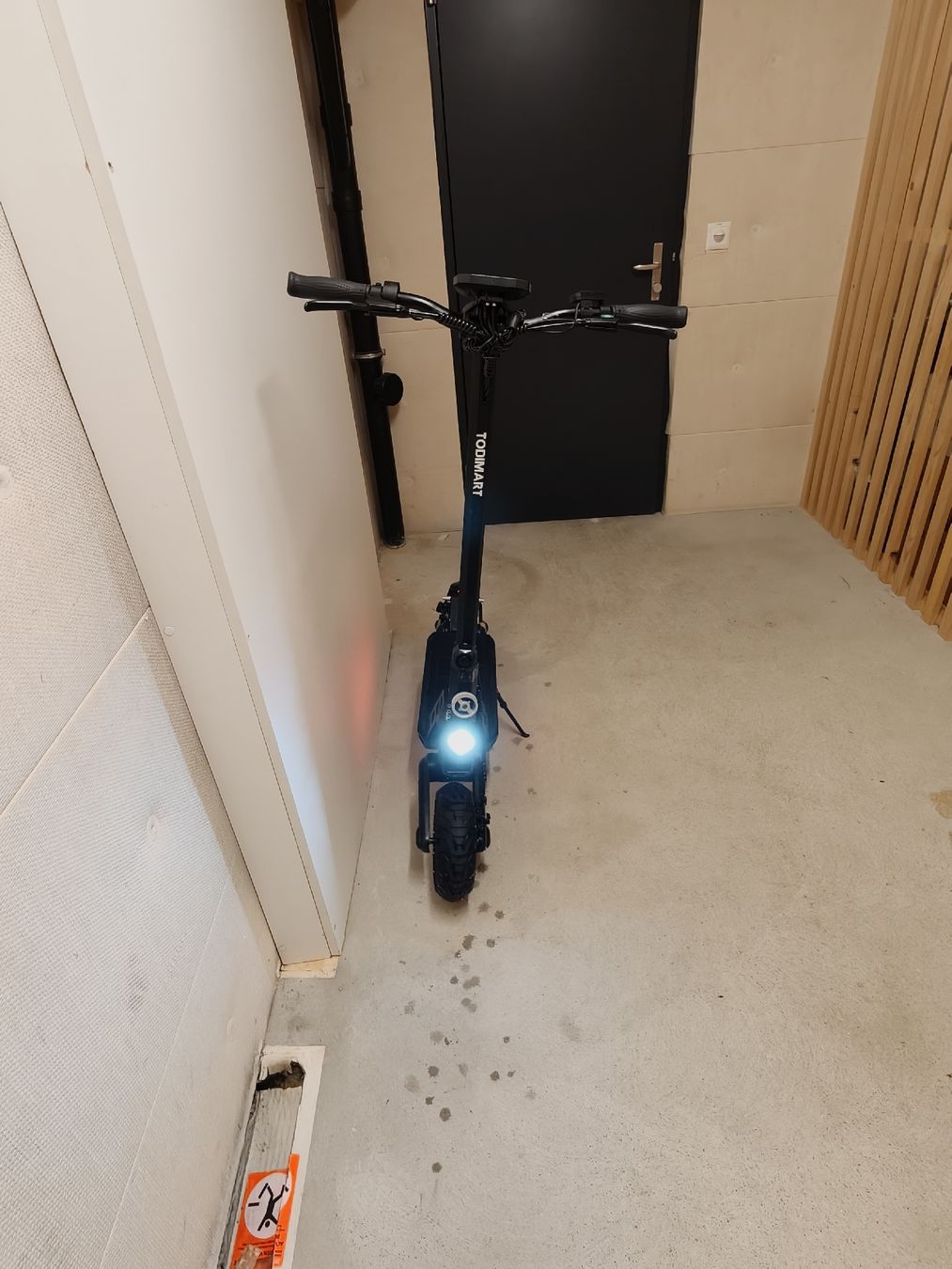 Kickboard: E-Scooter G2 500W Schwartz  – Usato da Ennetbaden venduto da DBN89 3