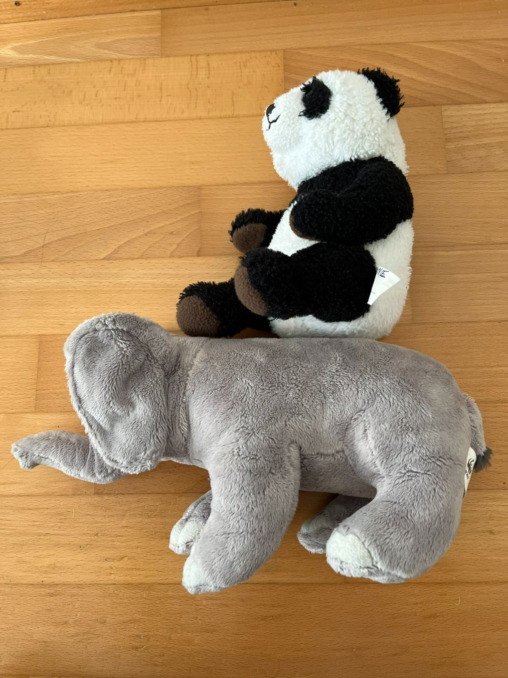 Giocattoli: Elefant und Panda - Plüschtier – Usato da Muttenz venduto da Juvenile33 7