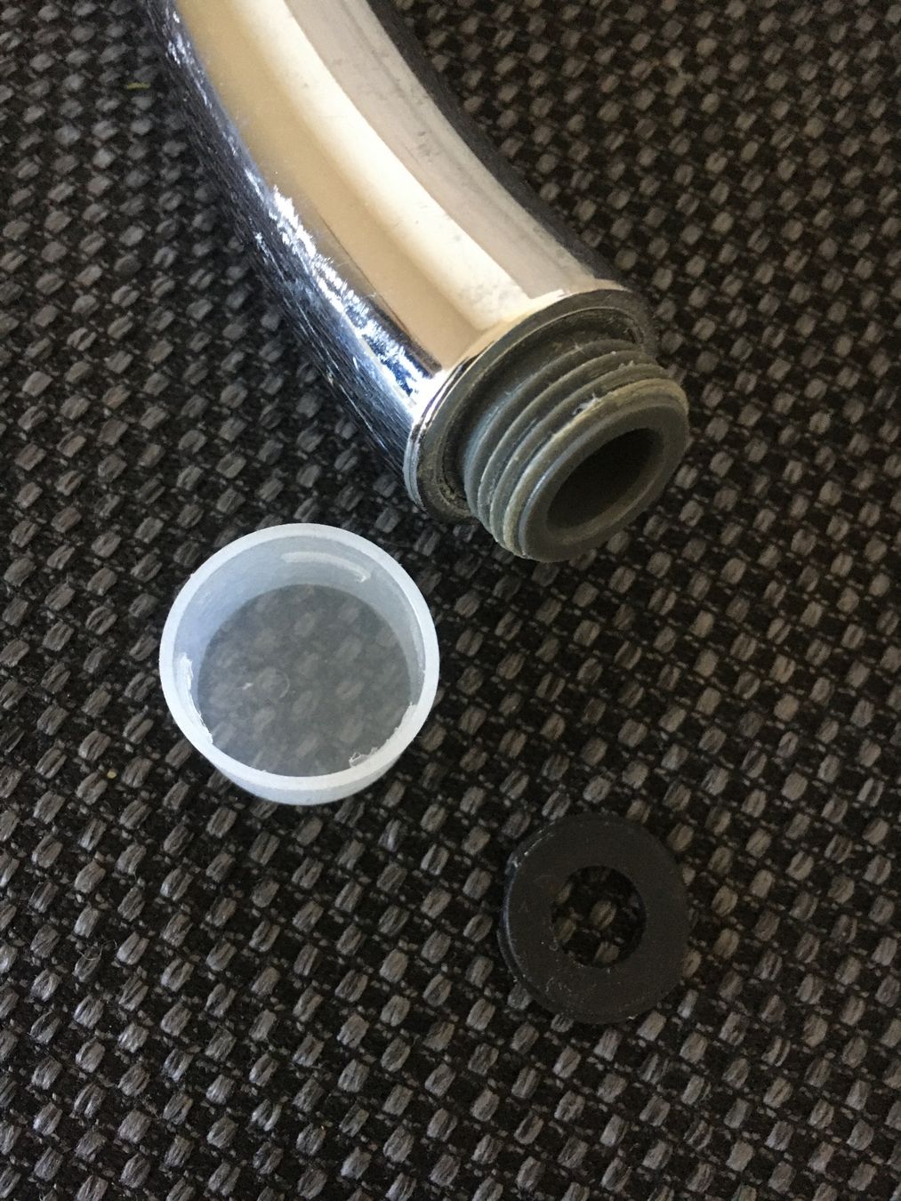 Pommeaux de douche: Duschbrause grau – D'occasion à Siegershausen par Bubsi83 2