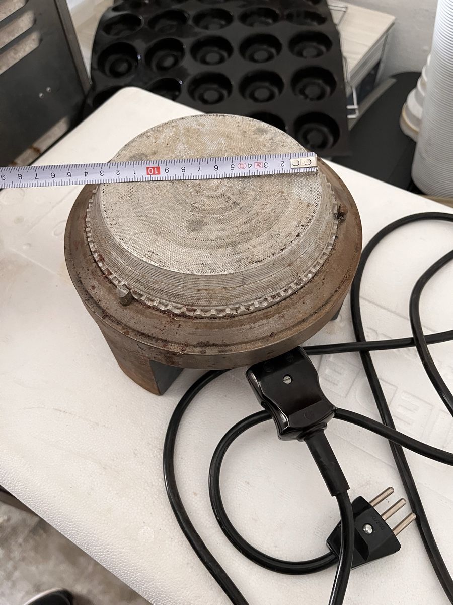 Elettrodomestici da cucina: Matrice pour peerless pour fonds de gâteaux – Usato da La Tour-de-Peilz venduto da ani_zgb6 3