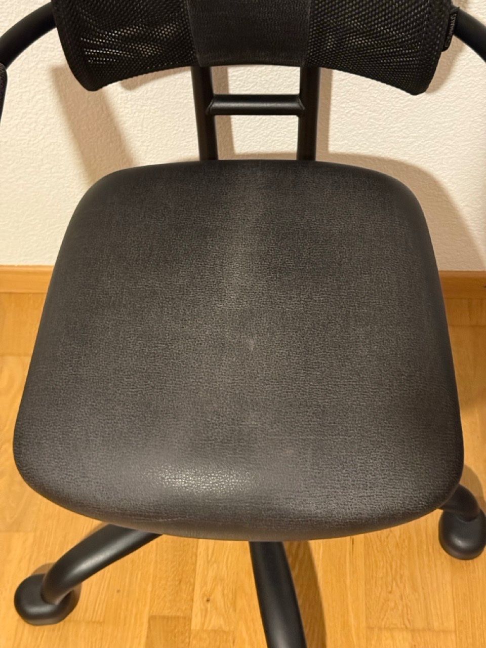 Chaises: Bürostuhl SpinaliS Hacker – D'occasion à Bern par ZigaD 5