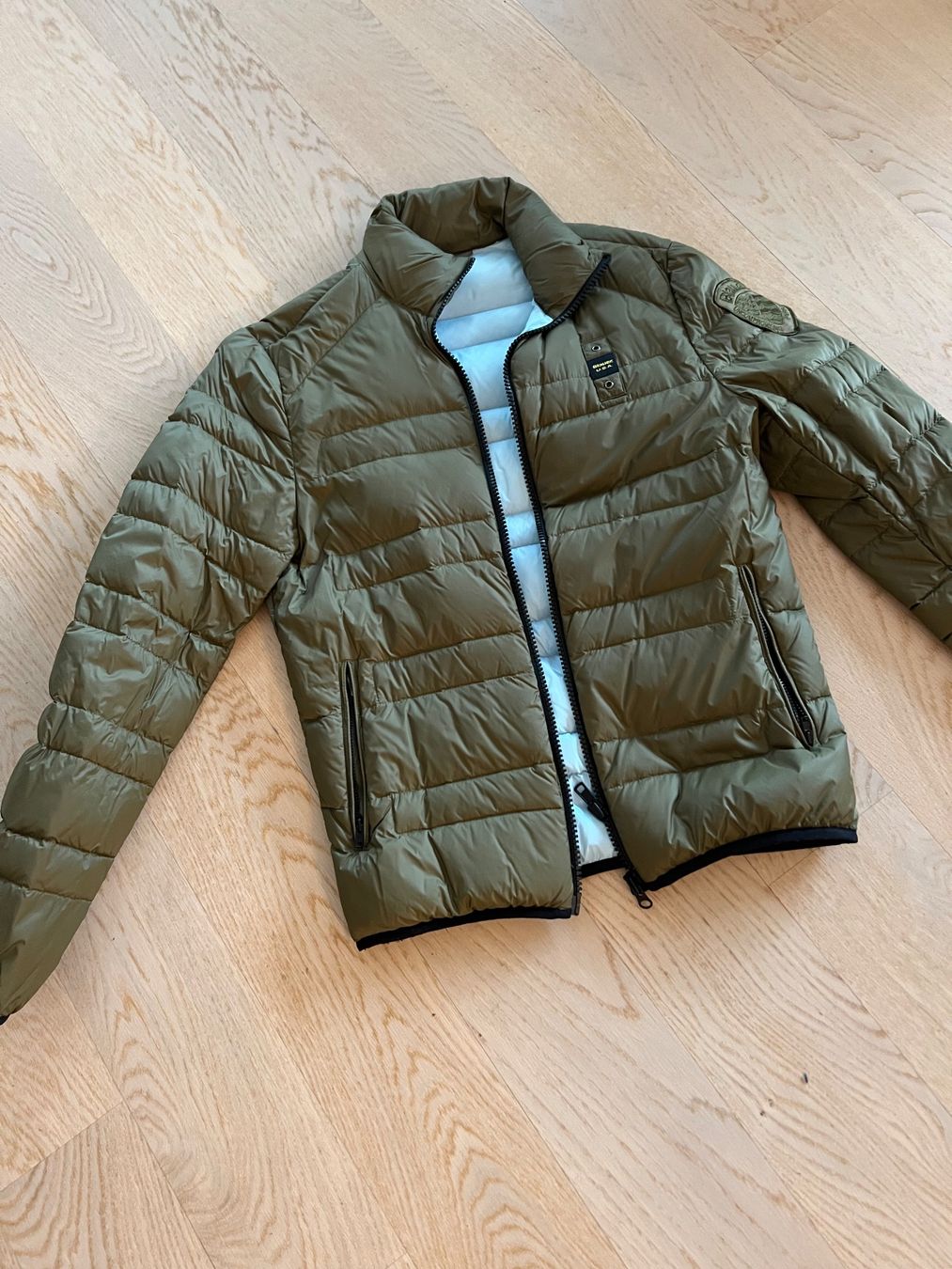 Vestes: Daunen Jacke – D'occasion à Rafz par mar_w5xy